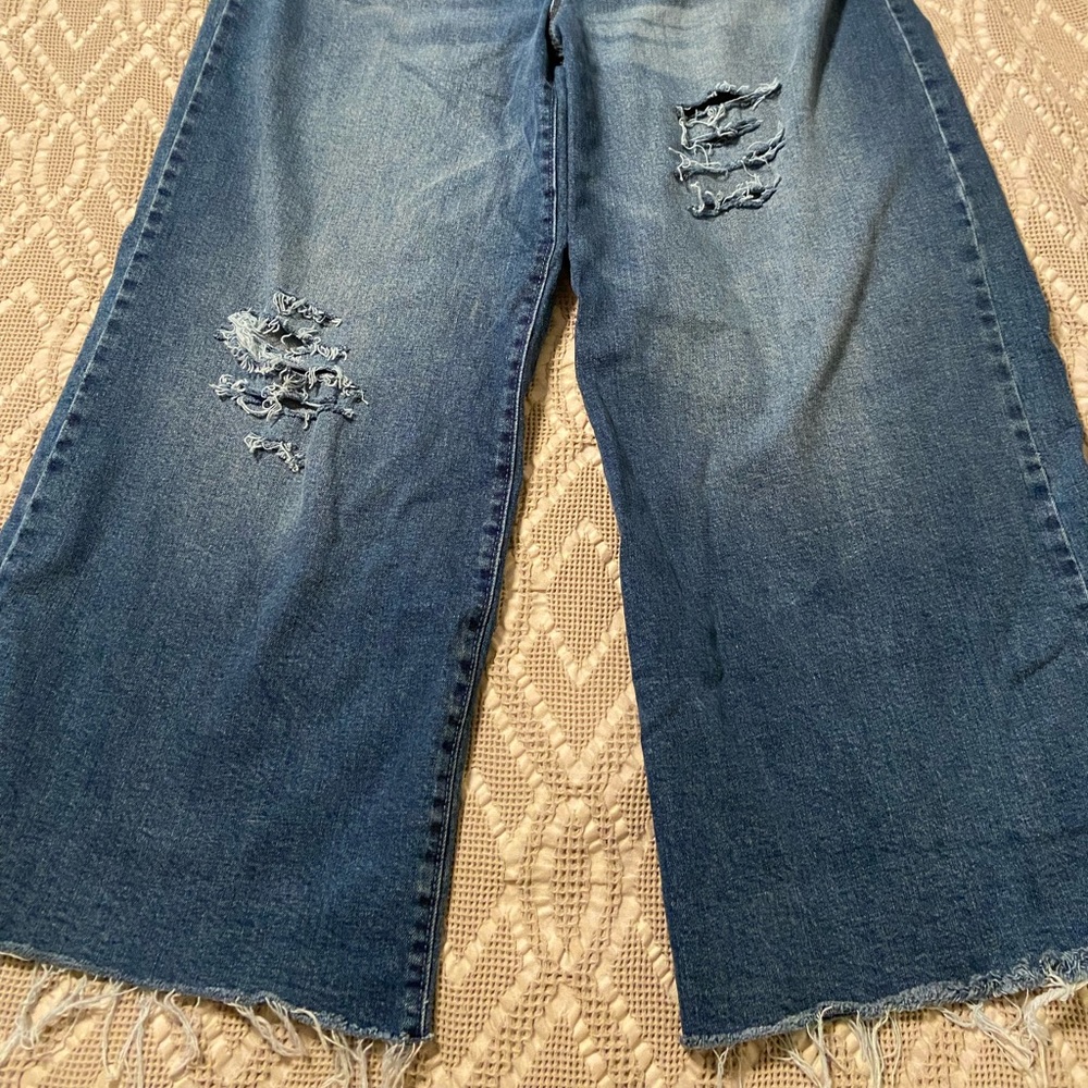 Cropped high rise jeans
